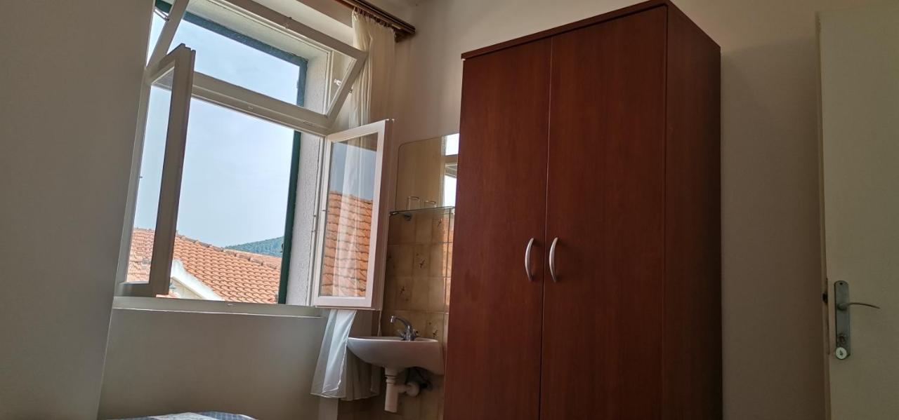 Marina Apartment End Rooms ヴェラ・ルカ エクステリア 写真