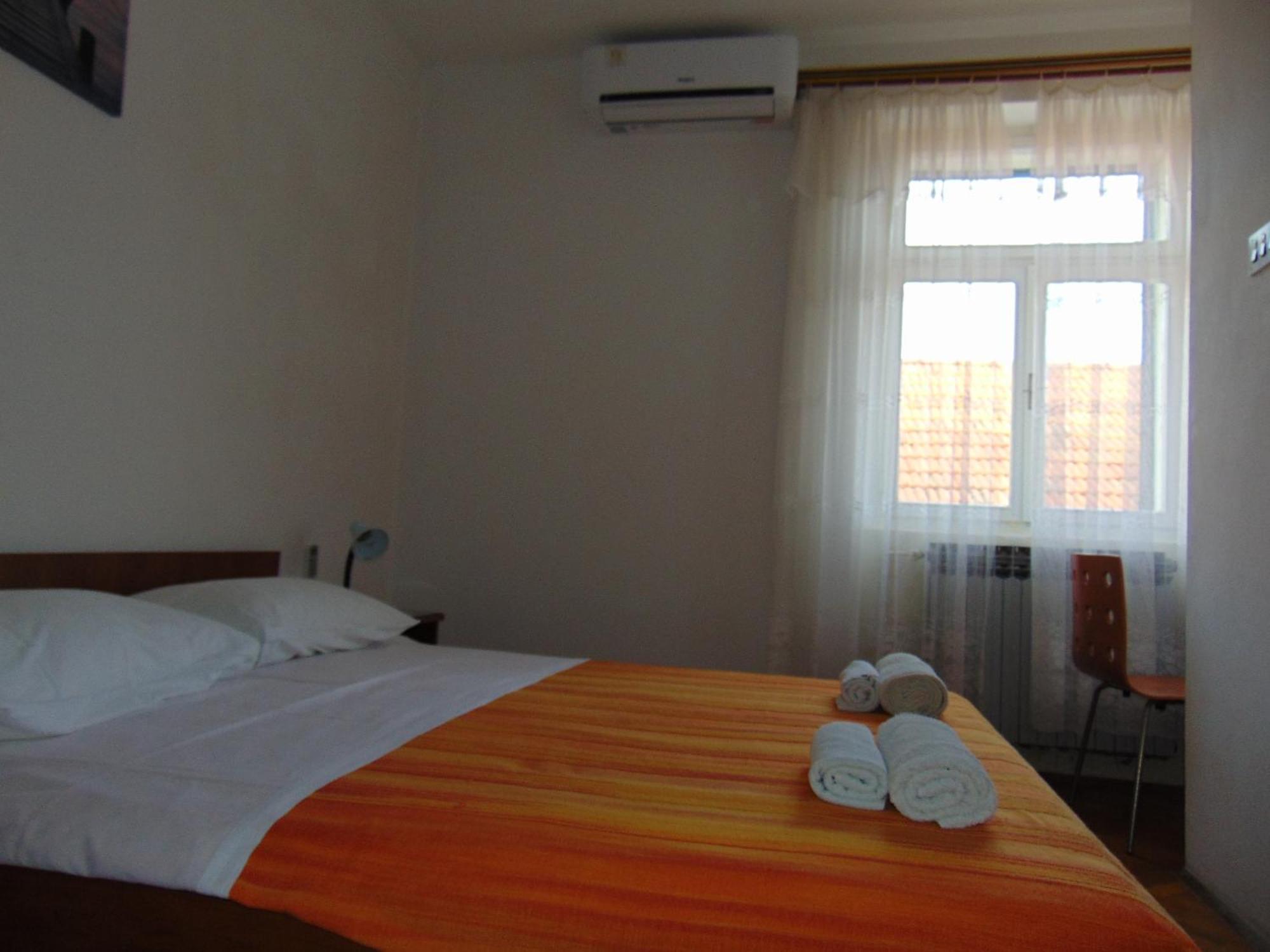 Marina Apartment End Rooms ヴェラ・ルカ エクステリア 写真